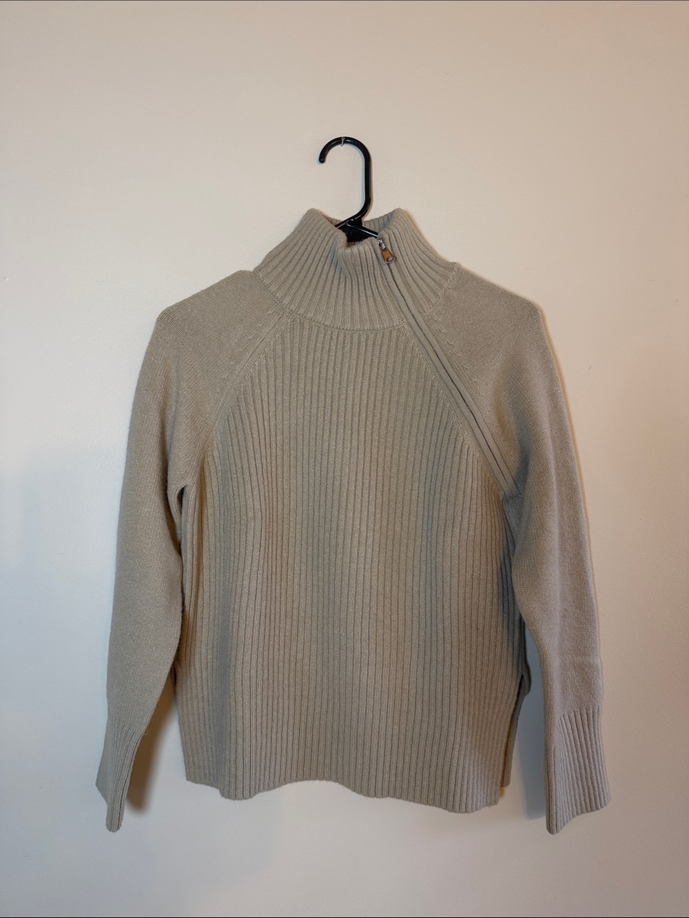 Carbon38 Carbon 38 Women's Ribbed Zip Mock Turtleneck Sweater - Cream/Beige XS